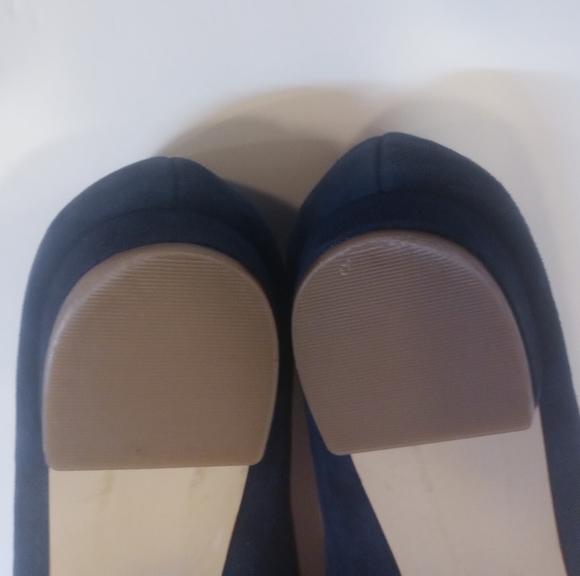 J. CREW NAVY BLUE SUEDE FLAT SHOES sz 7.5 women - Picture 9 of 9